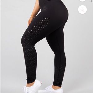 BuffBunny Allure Laser Leggings